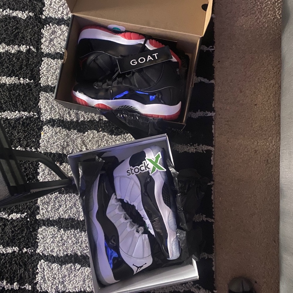 Air Jordan 11s (NEED GONE)